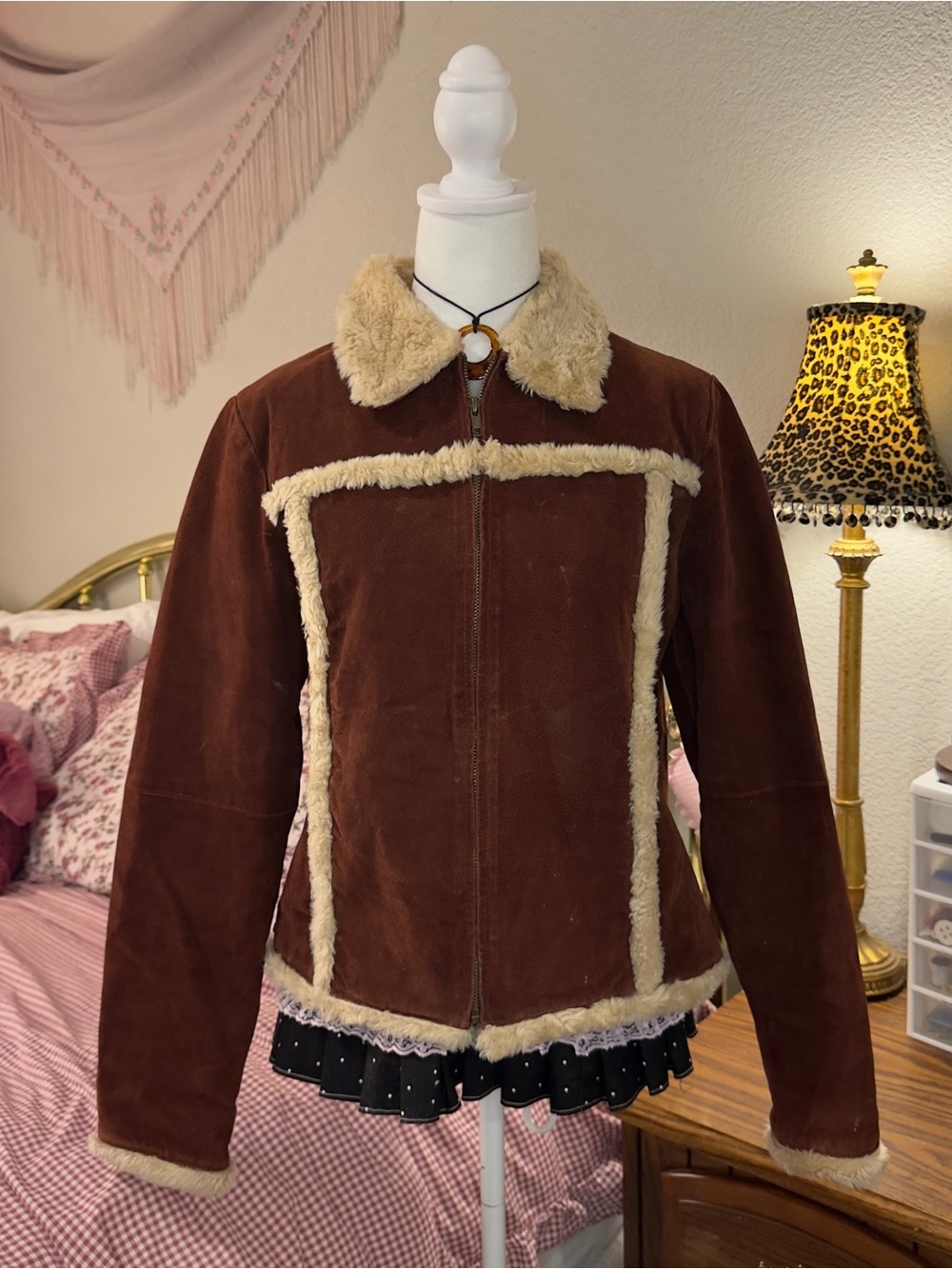 Y2K Brown Leather Jacket with Cream Shearling Trim - Picture 6 of 12